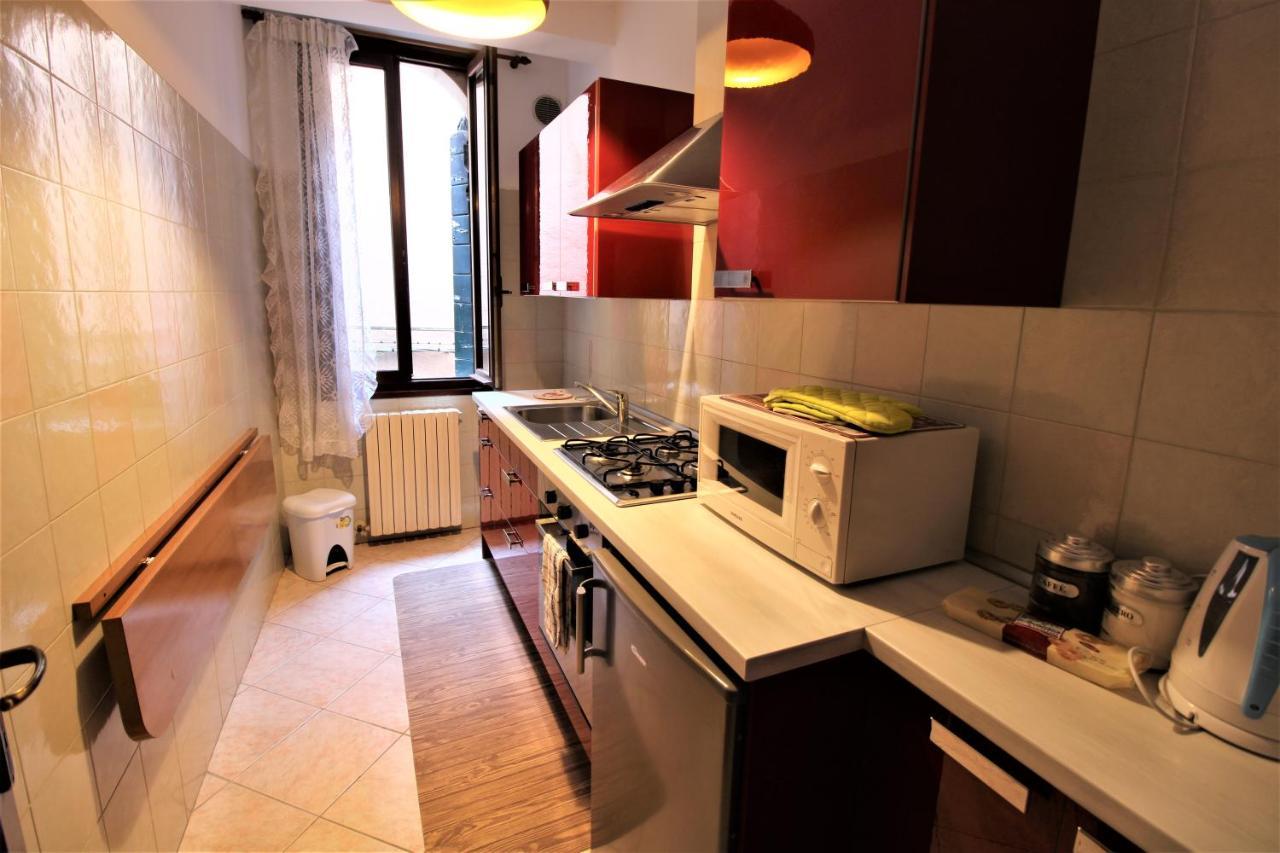Central And Spacious Apartment Венеция Екстериор снимка